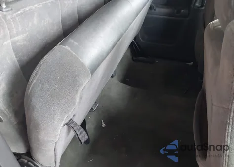 2003 Chevrolet Silverado 1500 Ls z USA, uszkodzony, nr VIN 2GCEK19V931394692